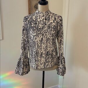 Adolfo Dominguez White Black Bell Sleeve Mock Neck Top